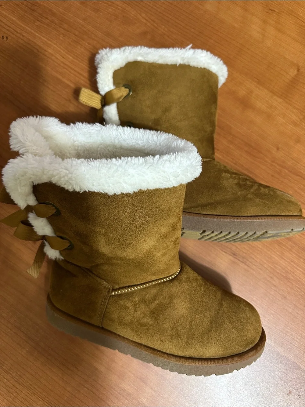 Women’s Faux-Suede Winter Boots in Tan with Plush Cream Lining